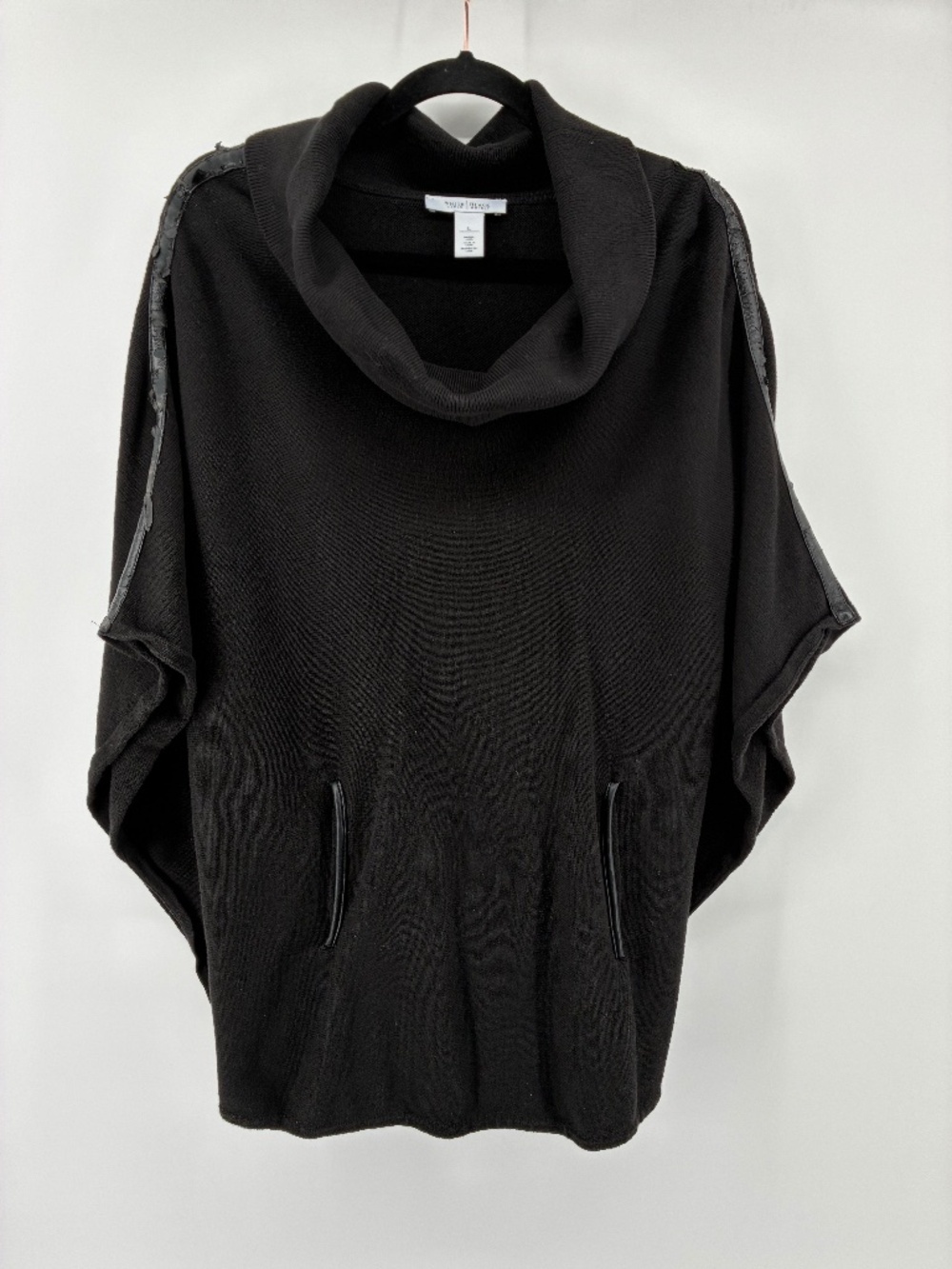 MASSIVE $10 SALE White House Black Market Black Poncho